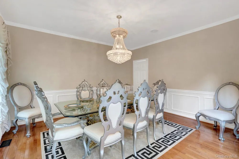 7 Brookline Court Wading River, NY 11792