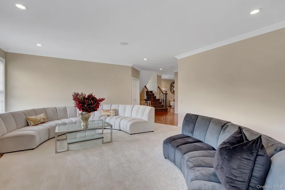 7 Brookline Court Wading River, NY 11792