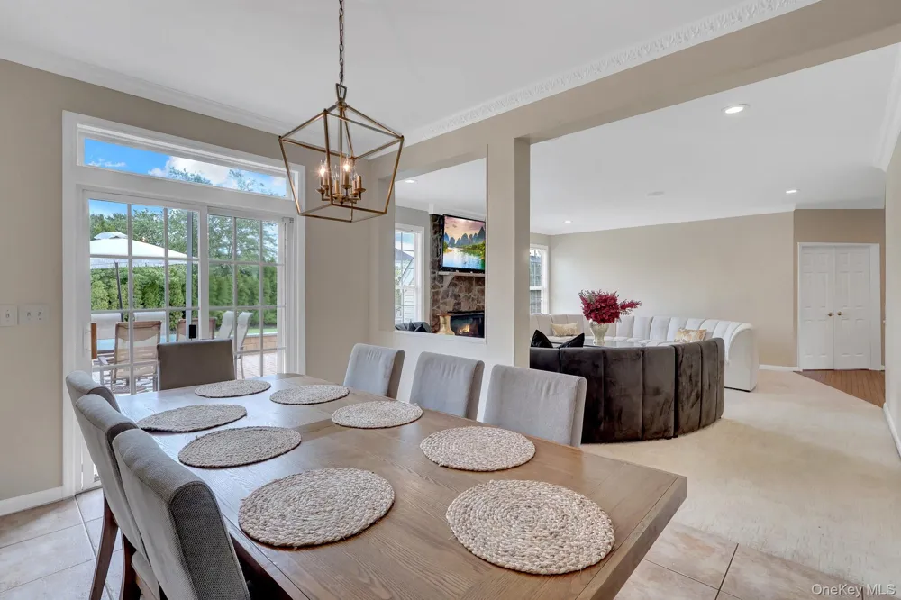 7 Brookline Court Wading River, NY 11792