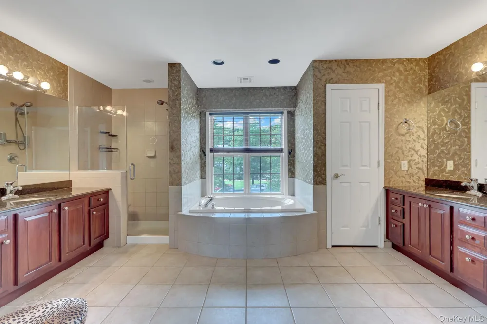 7 Brookline Court Wading River, NY 11792
