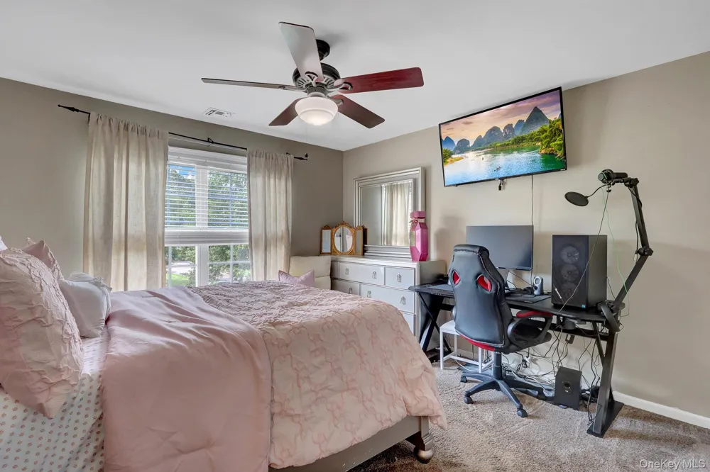 7 Brookline Court Wading River, NY 11792