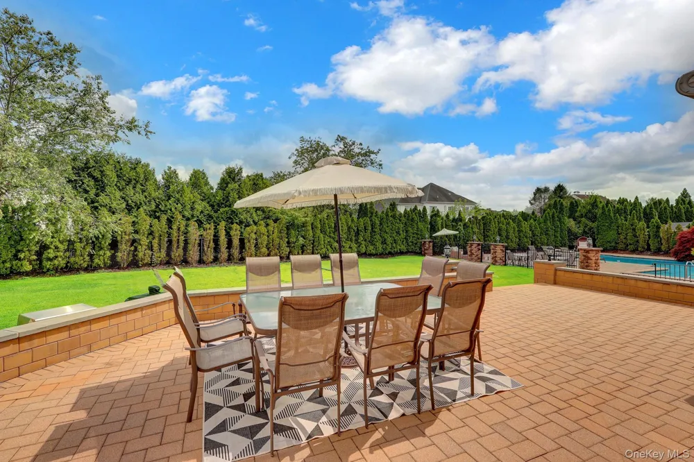 7 Brookline Court Wading River, NY 11792