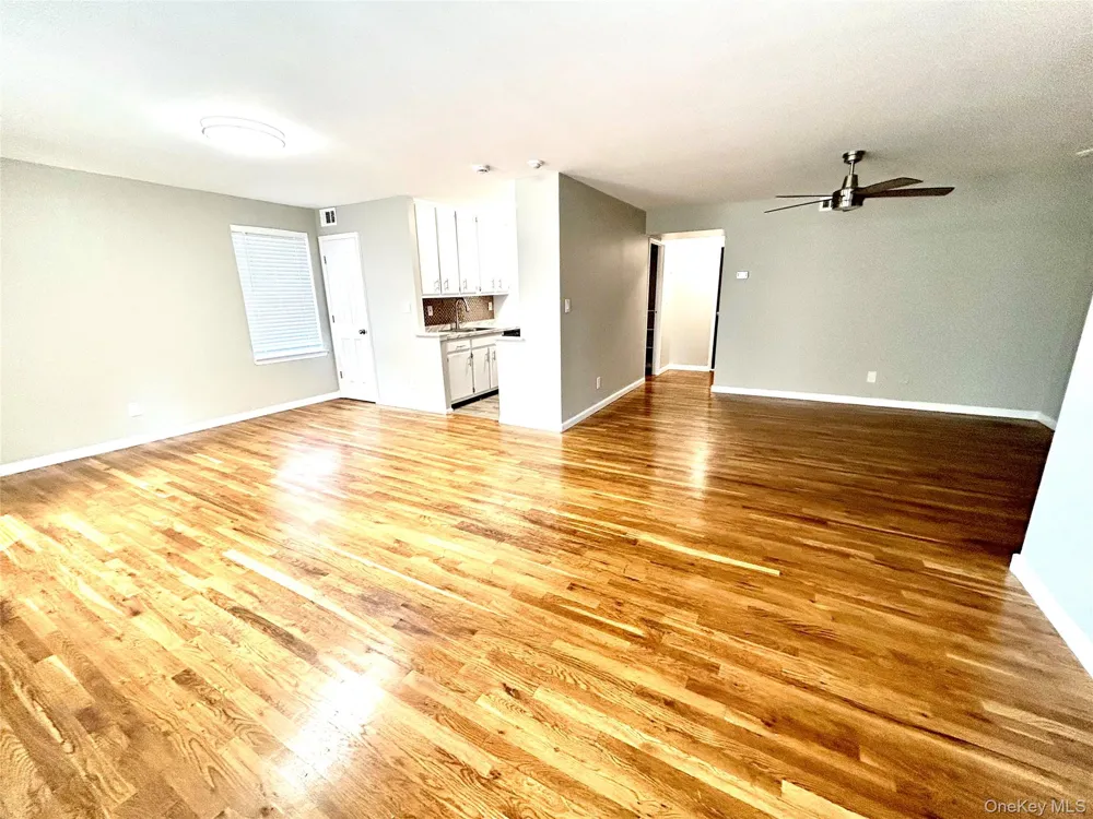 105 Artist Lake Drive Middle Island, NY 11953