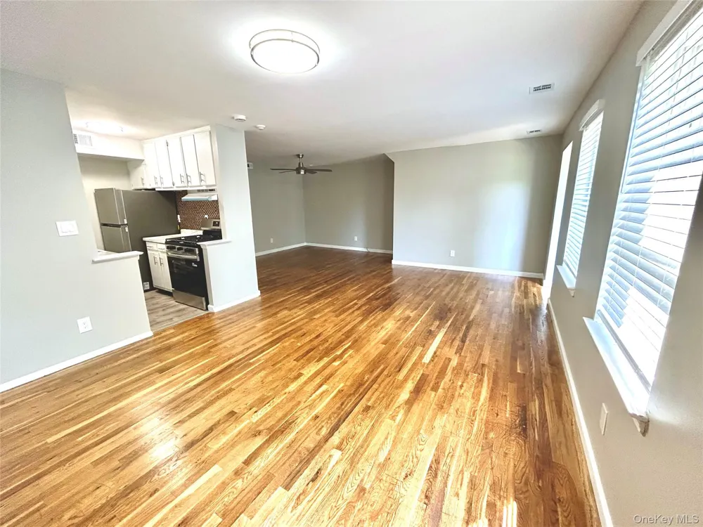 105 Artist Lake Drive Middle Island, NY 11953