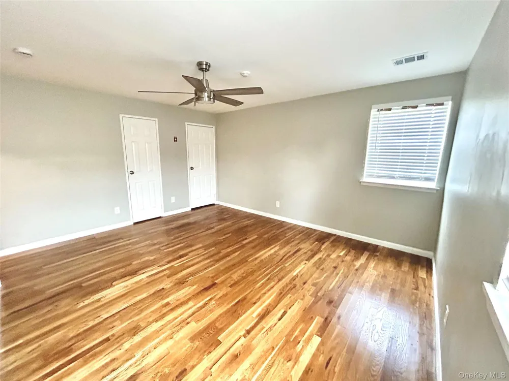105 Artist Lake Drive Middle Island, NY 11953