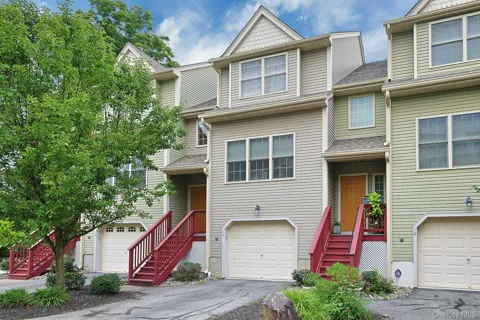 17 Winhaven Court #8