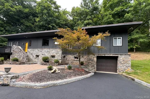 16 Briar Hill Road