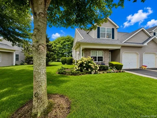 129 Maya Circle Central Islip, NY 11722