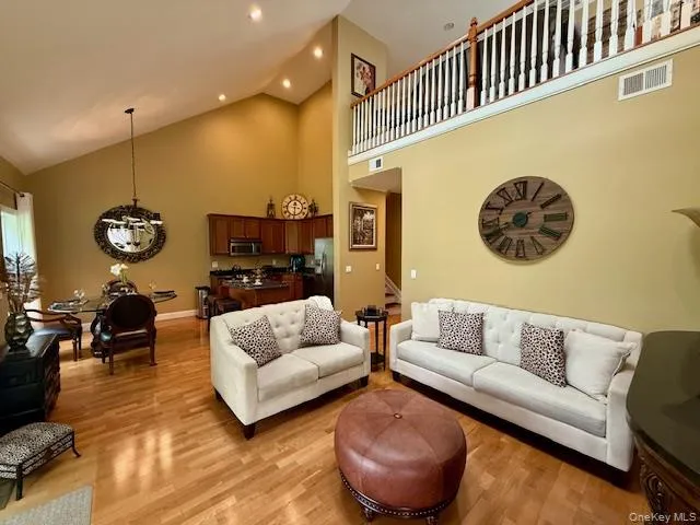 129 Maya Circle Central Islip, NY 11722