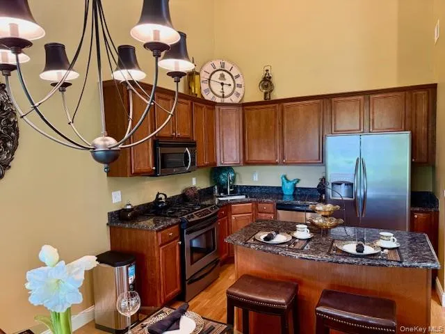 129 Maya Circle Central Islip, NY 11722