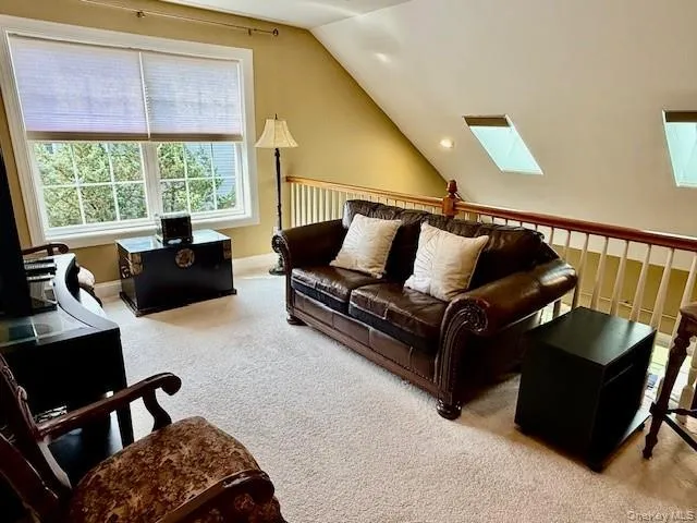 129 Maya Circle Central Islip, NY 11722