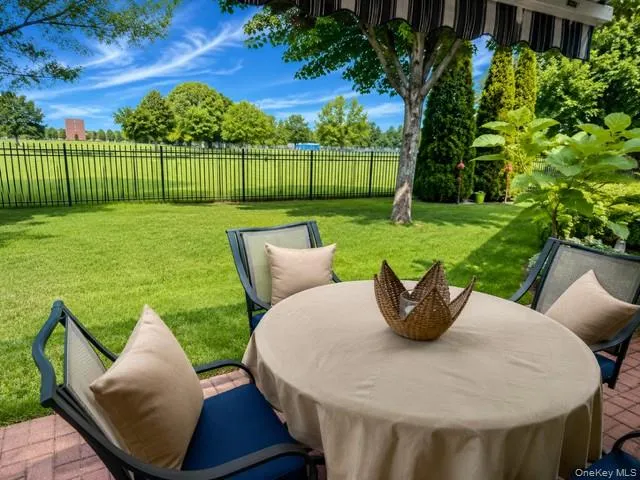 129 Maya Circle Central Islip, NY 11722