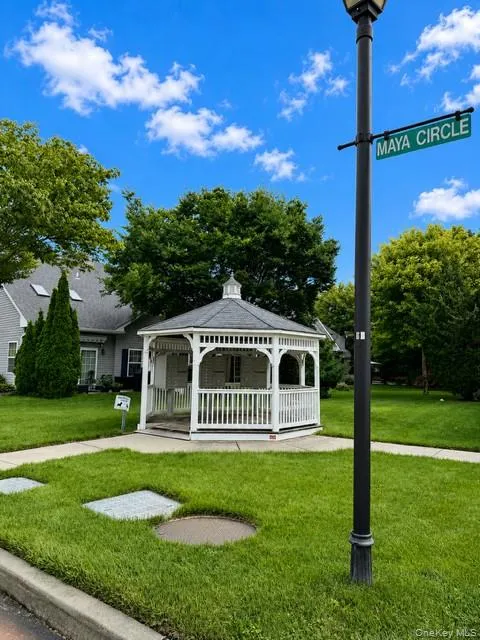 129 Maya Circle Central Islip, NY 11722