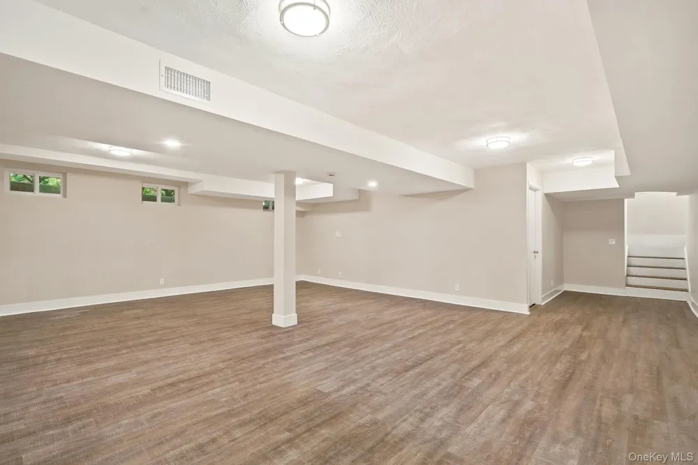 11 Tyler Road Scarsdale, NY 10583