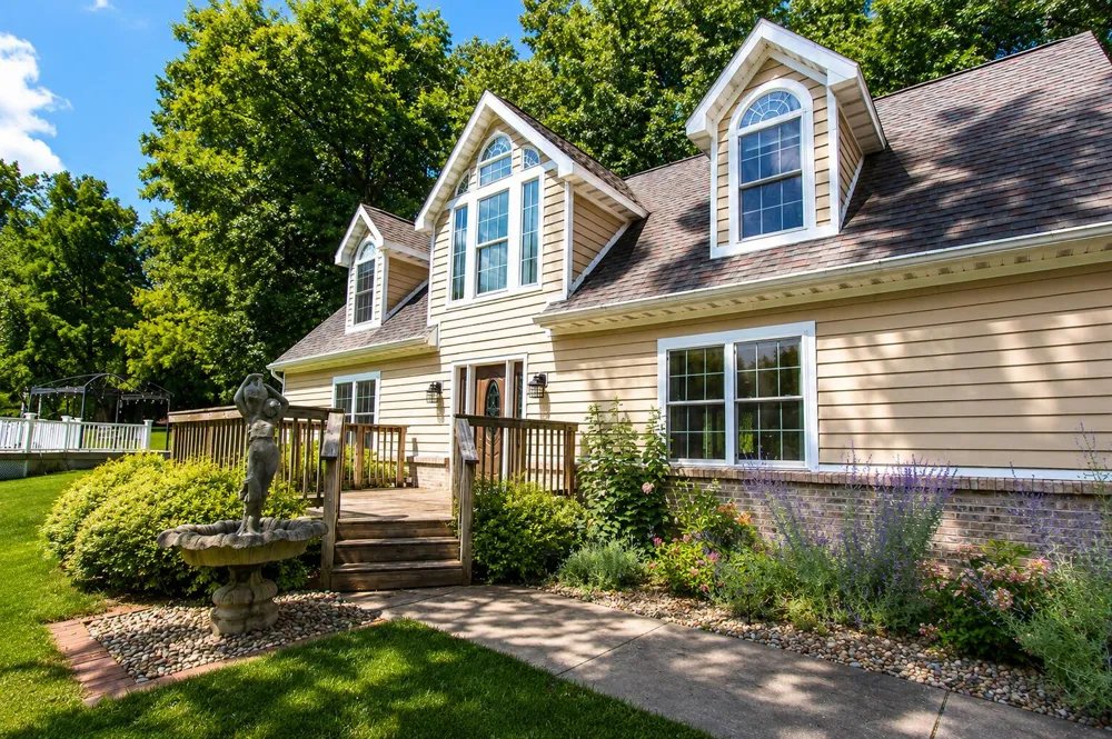 2688 Goldring Road La Porte, IN 46350