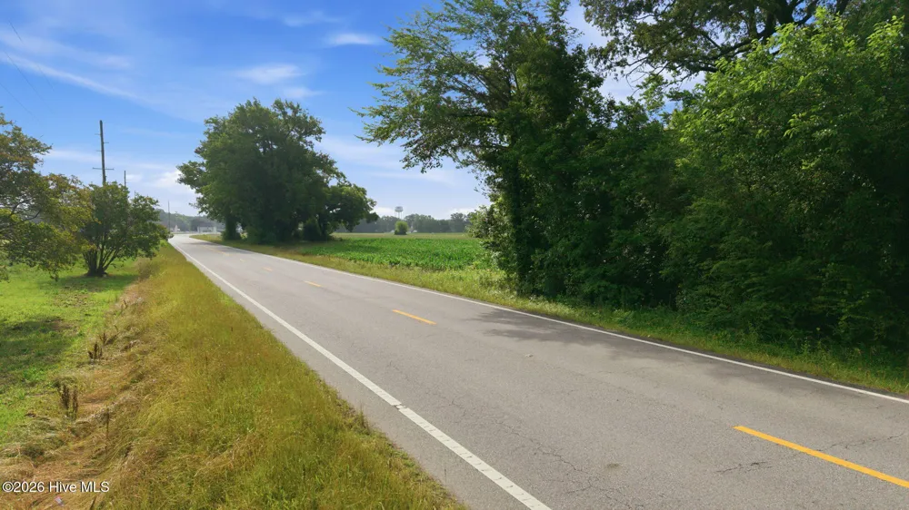 2364 Nc 102 E Ayden, NC 28513