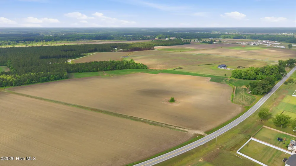 2364 Nc 102 E Ayden, NC 28513