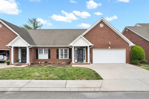 115 Overbriar Dr NE