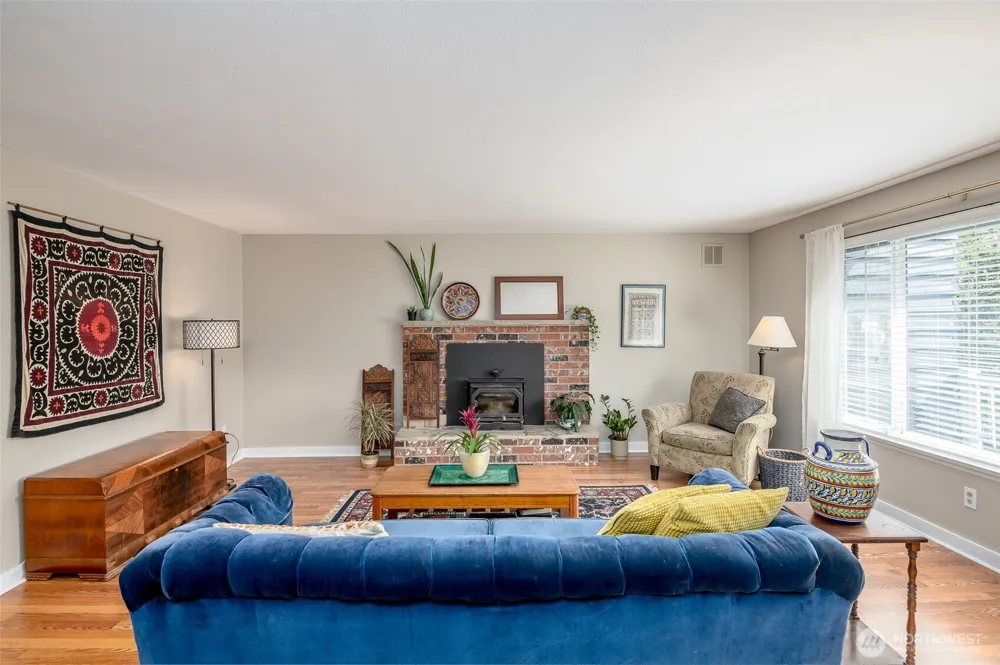 424 119th Avenue E Edgewood, WA 98372