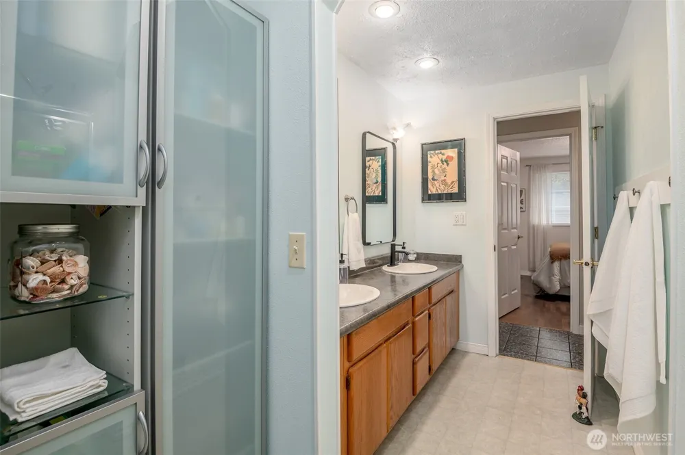 424 119th Avenue E Edgewood, WA 98372