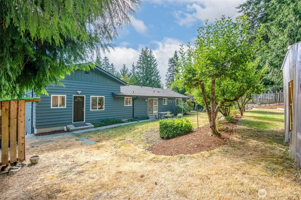 424 119th Avenue E Edgewood, WA 98372
