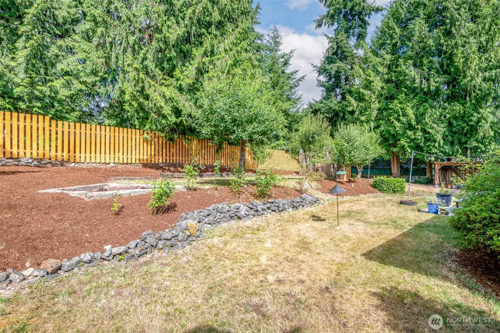 424 119th Avenue E Edgewood, WA 98372