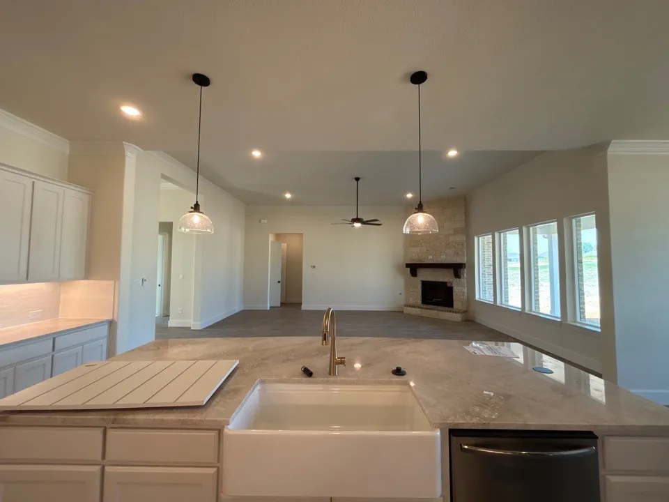 705 Water Side Drive Van Alstyne, TX 75495