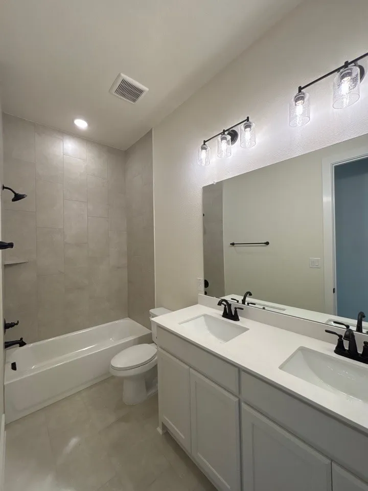 705 Water Side Drive Van Alstyne, TX 75495