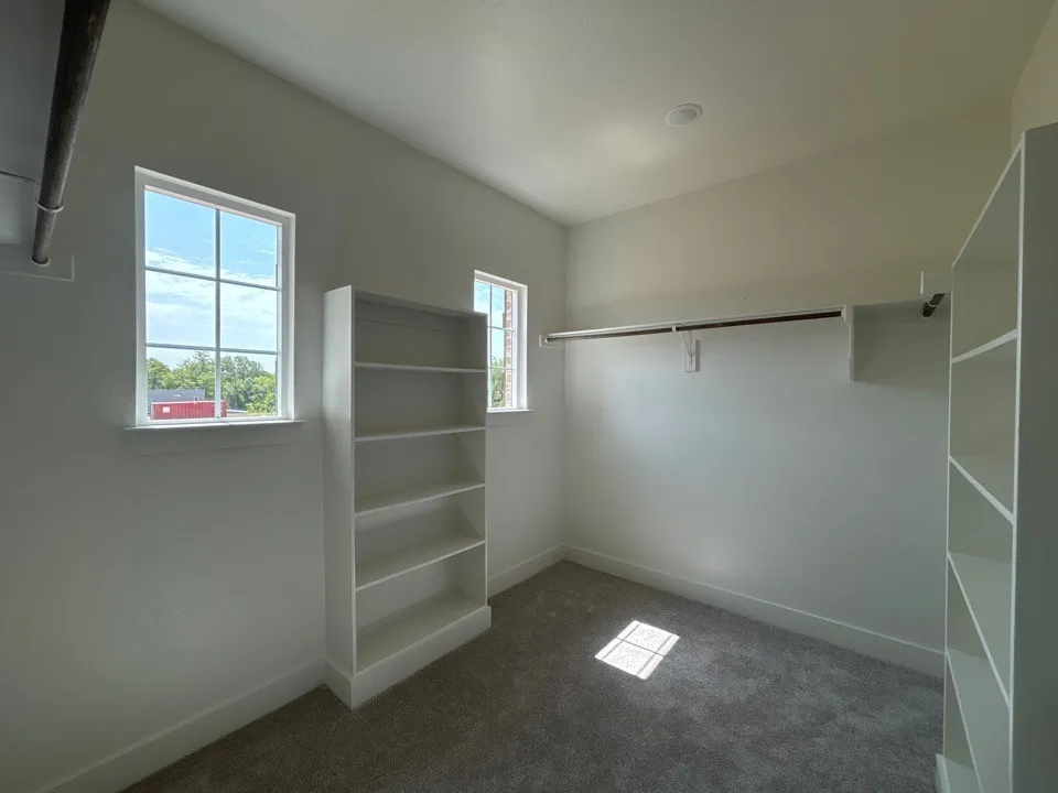 705 Water Side Drive Van Alstyne, TX 75495