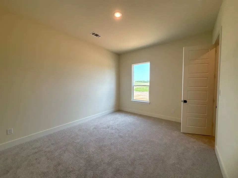 705 Water Side Drive Van Alstyne, TX 75495