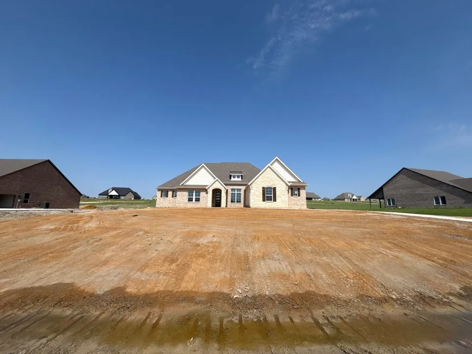705 Water Side Drive Van Alstyne, TX 75495