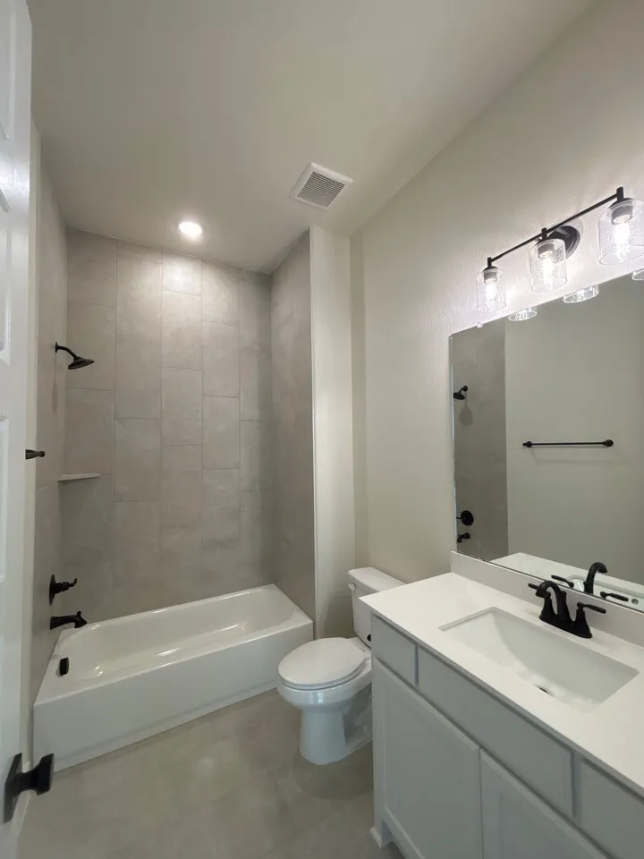 705 Water Side Drive Van Alstyne, TX 75495