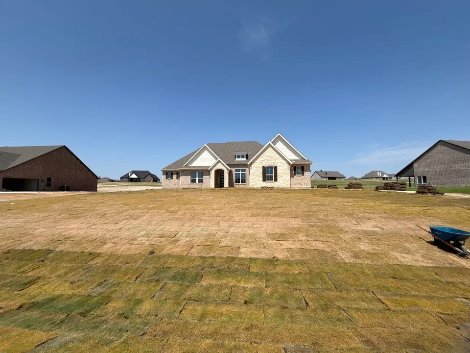 705 Water Side Drive Van Alstyne, TX 75495