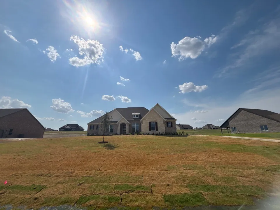 705 Water Side Drive Van Alstyne, TX 75495
