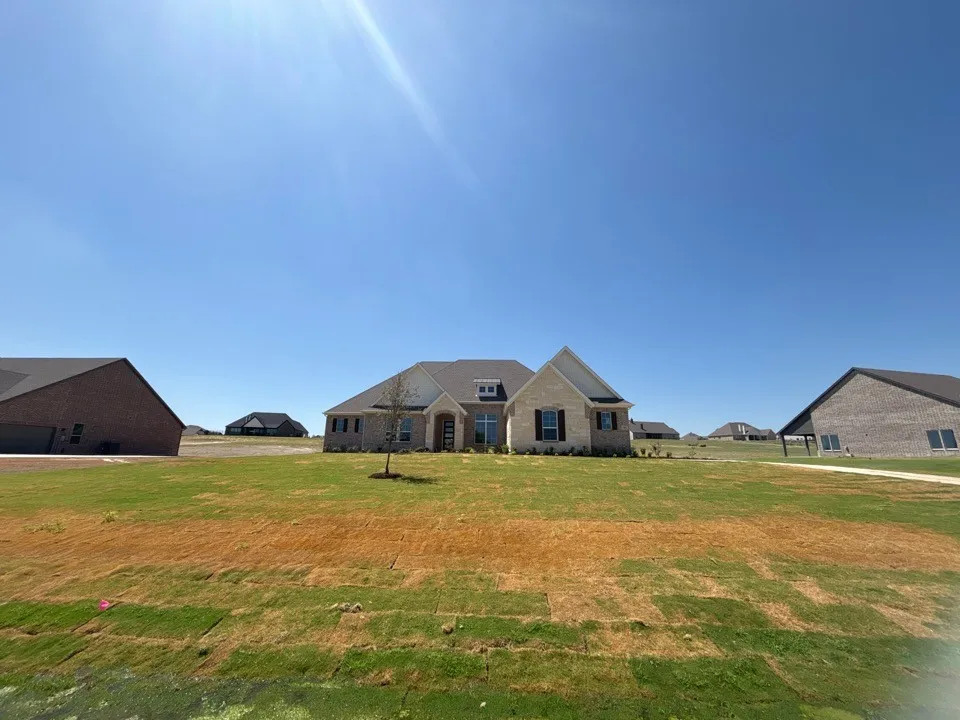705 Water Side Drive Van Alstyne, TX 75495