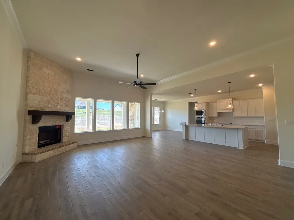 705 Water Side Drive Van Alstyne, TX 75495