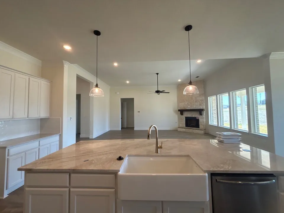 705 Water Side Drive Van Alstyne, TX 75495