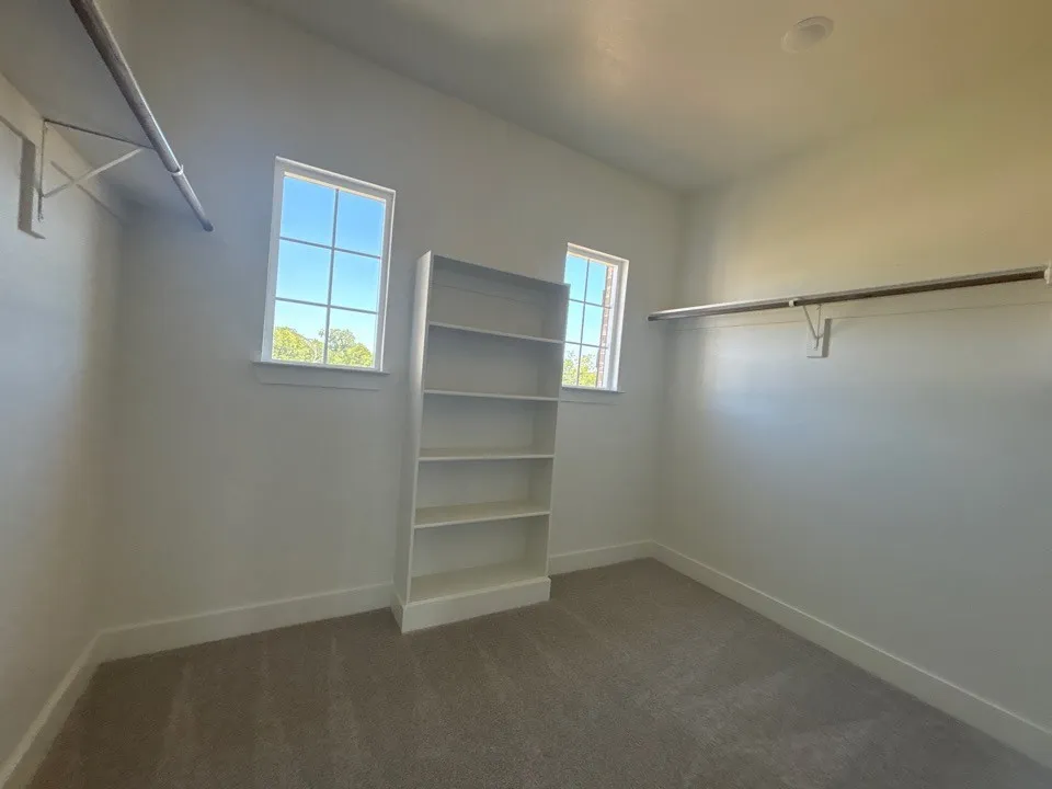 705 Water Side Drive Van Alstyne, TX 75495