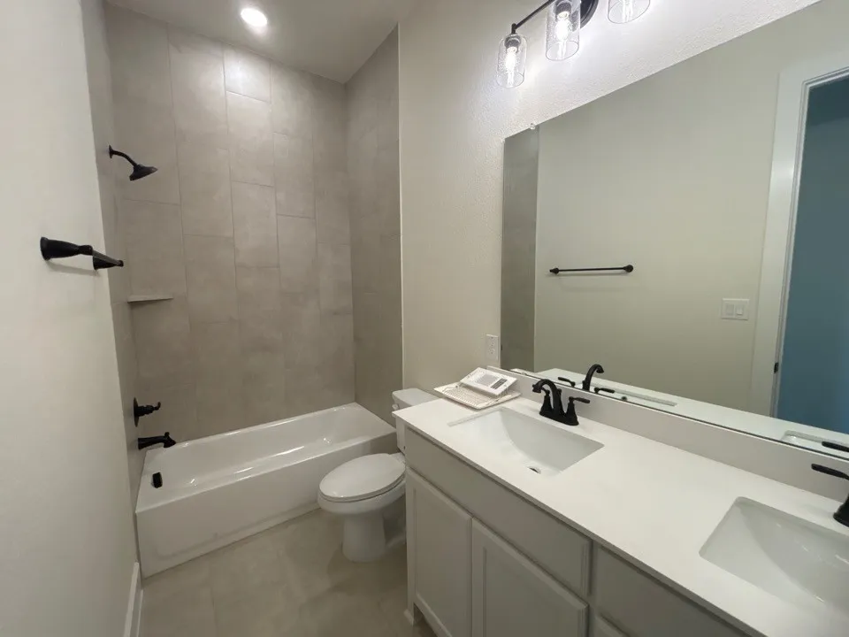 705 Water Side Drive Van Alstyne, TX 75495