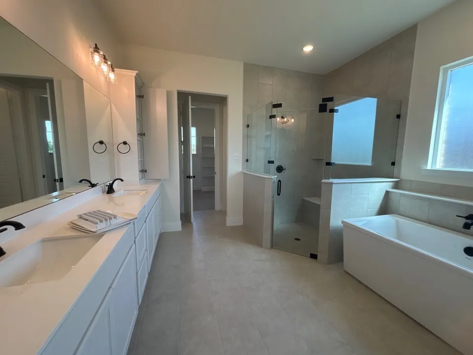 705 Water Side Drive Van Alstyne, TX 75495