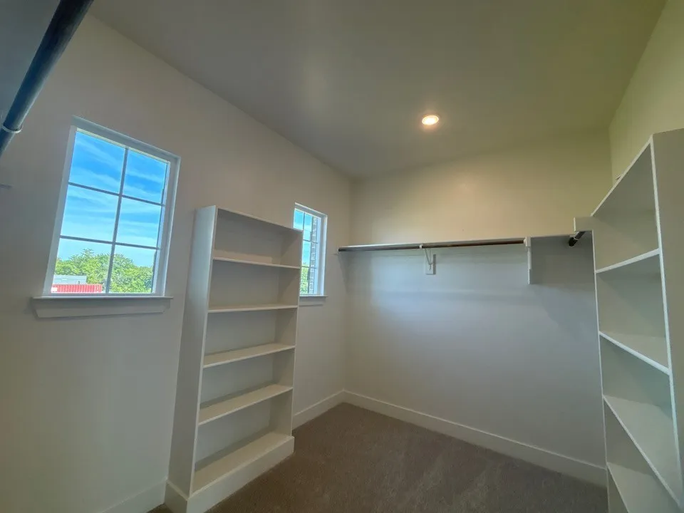 705 Water Side Drive Van Alstyne, TX 75495