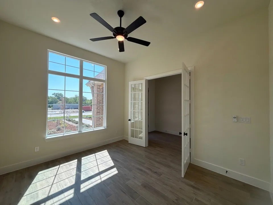 705 Water Side Drive Van Alstyne, TX 75495