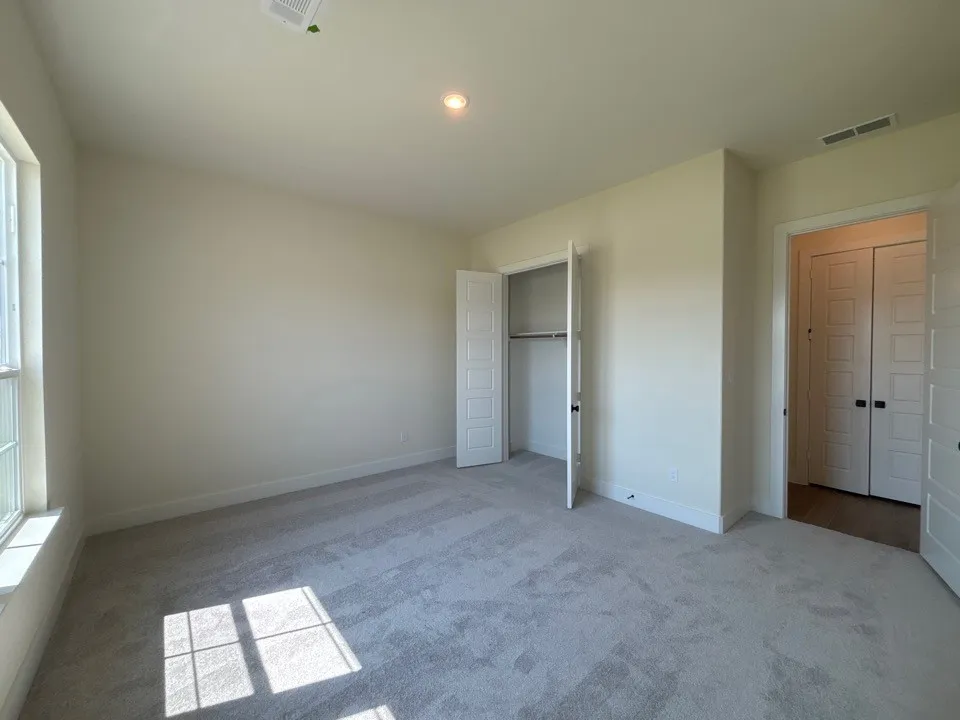 705 Water Side Drive Van Alstyne, TX 75495