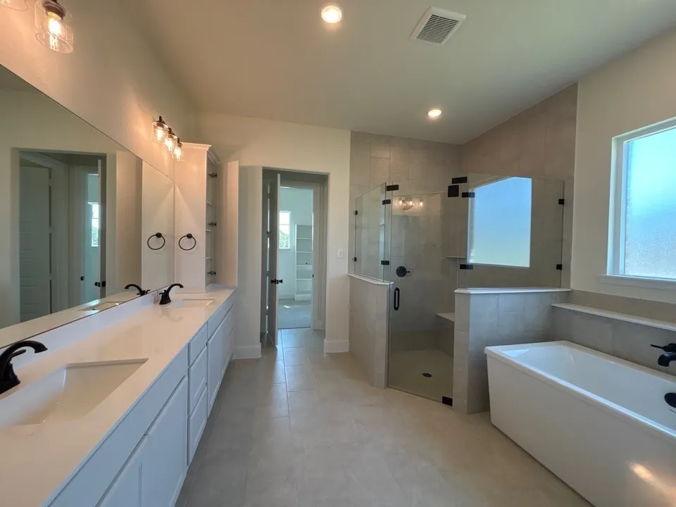 705 Water Side Drive Van Alstyne, TX 75495