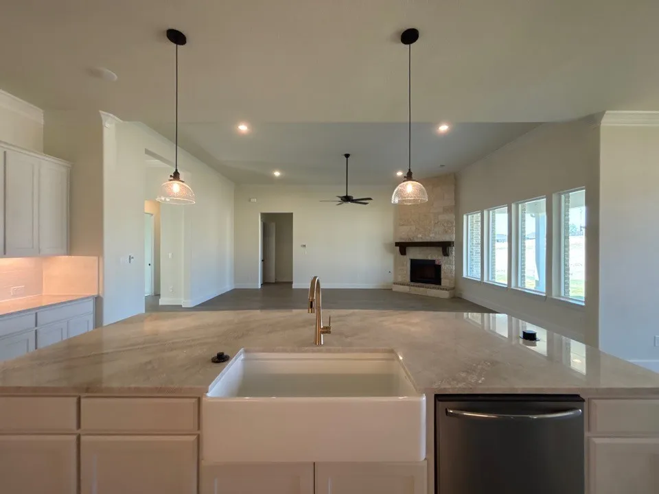 705 Water Side Drive Van Alstyne, TX 75495