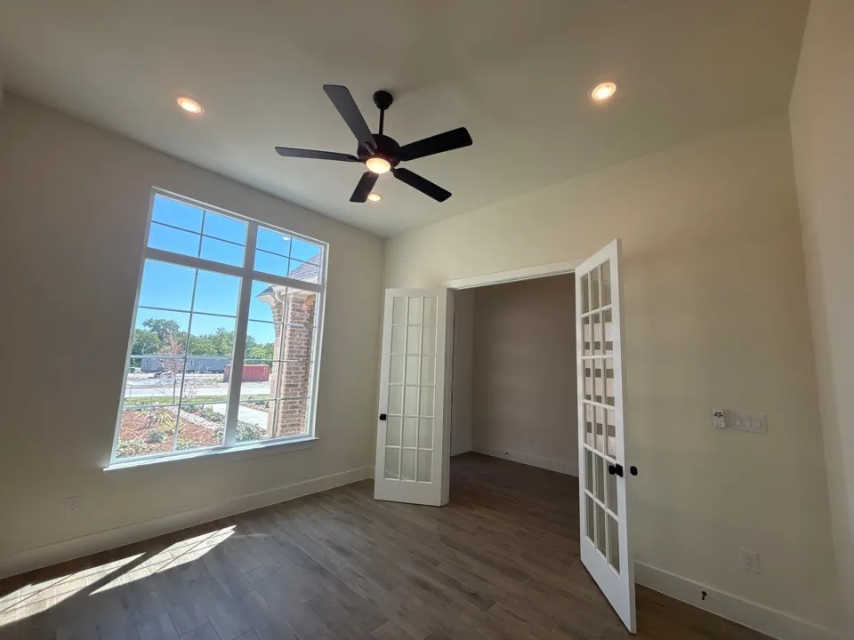 705 Water Side Drive Van Alstyne, TX 75495