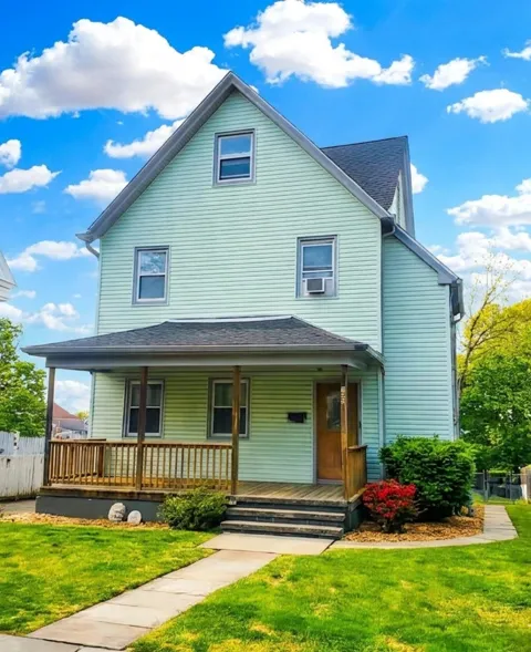 166 CARMITA AVE