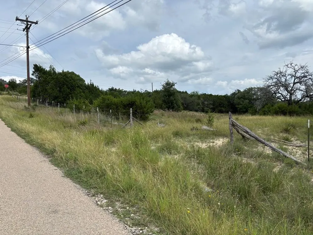 104 Lillian Drive S Kerrville, TX 78028