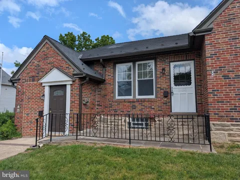 25 JONES AVENUE #2ND FLOOR