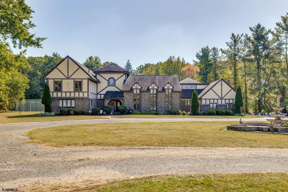 740 Garwood Road Moorestown, NJ 08057